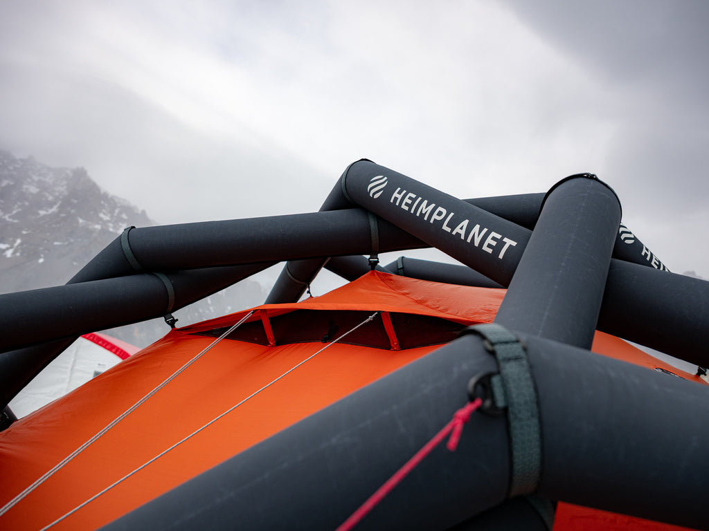 MAVERICKS; Black/Red