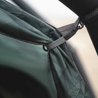 /Schlaufen zum Befestigen der geöffnete Eingangstür.