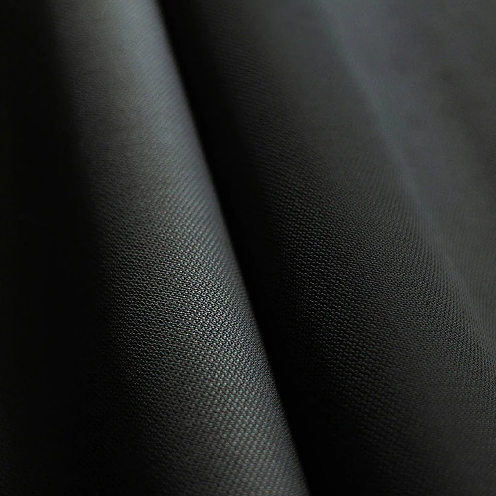 Spinnendüsengefärbte Stoffe/Der Rucksack verwendet unseren eigens entwickelten DYECOSHELL™ Stoff, der nur einen Bruchteil der Ressourcen von herkömmlichen Stoffen verbraucht und darüber hinaus extrem abriebfest ist. 
