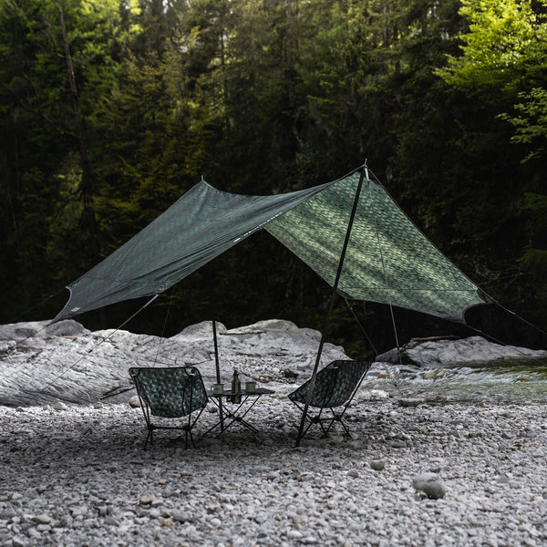 Nutze das Tarp mit Stangen/Ideal dafür sind unsere höhenverstellbaren Mainstay Tarpstangen.
