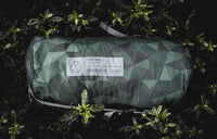 Kommt im komprimierbaren Packsack/+ Einem zusätzlichen Aufbewahrungsbeutel.