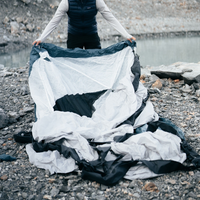 Das Zelt als Einheit/Keine lästigen Einzelteile - besonders bei Wind oder Dunkelheit vorteilhaft.
