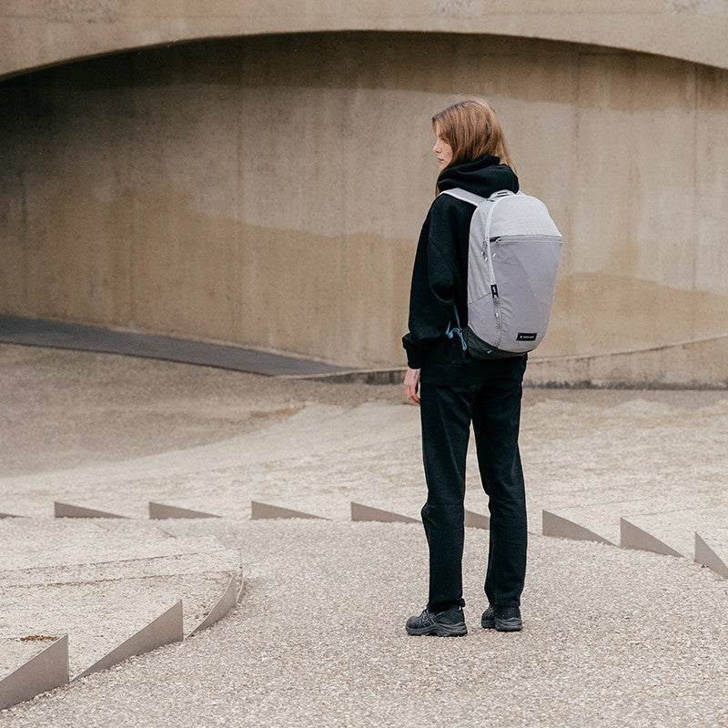 Motion Arc 20L, light grey