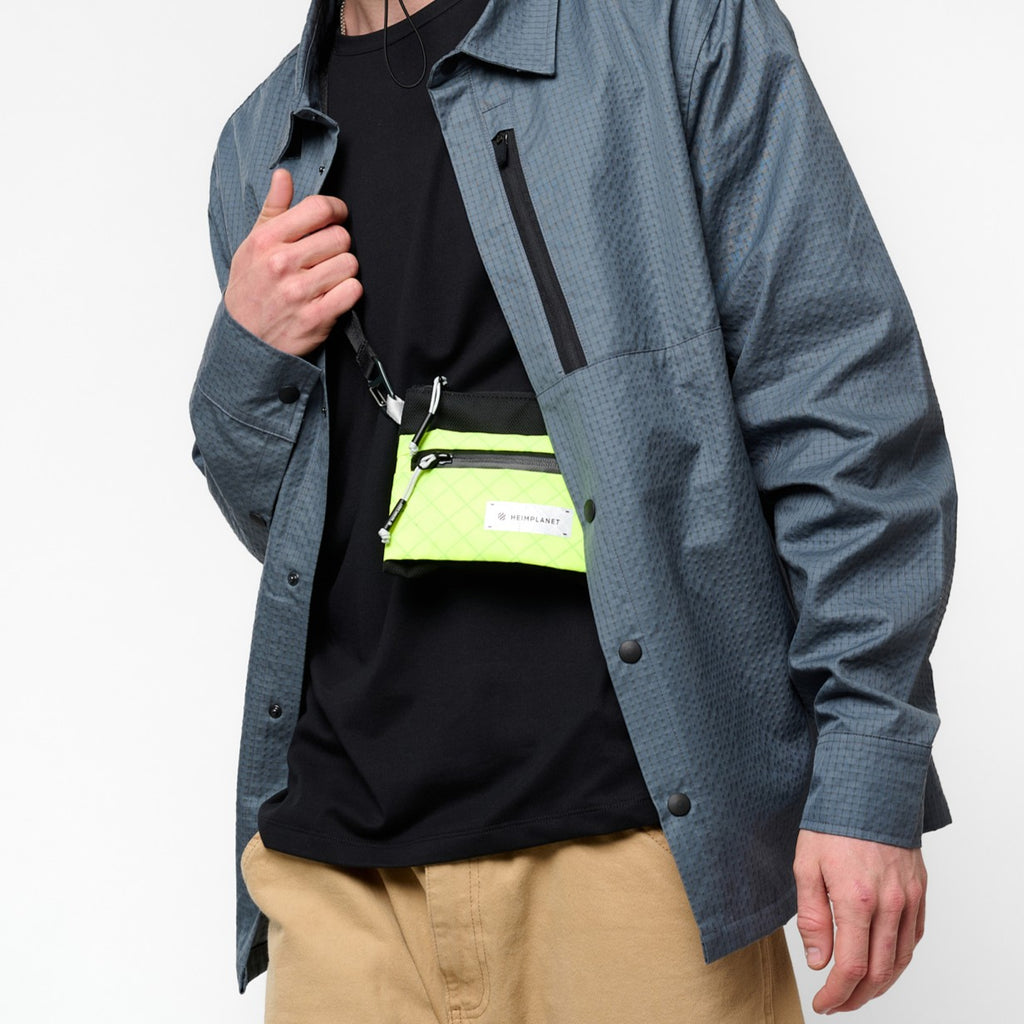 Flaches Profil/Aufgrund ihres flachen Profils lässt sich die Neck Pouch auch bequem unter der Jacke tragen. Praktisch wenn sie einen beim Wandern stört oder man sie in Städten vor Diebstählen schützen möchte.