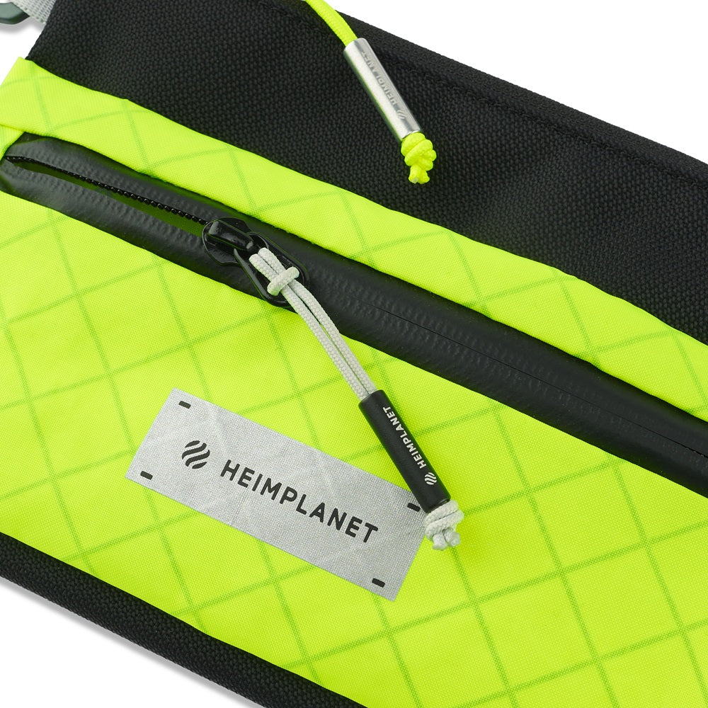 CARRY ESSENTIALS Neck Pouch (A6); Lemon Lime