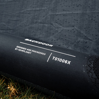 Zweilagiger Luftrahmen / TPU-Schlauch ummantelt von reißfestem 140 HPE Dacron - extrem stabil, unter Extrembedingungen getestet. Zusätzlich verstärkt wo Bodenkontakt besteht.