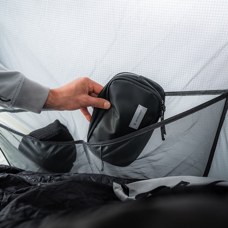 Innenfächer / Durchsichtige Mesh-Taschen im Zeltinneren für gute Organisation und Übersicht. 