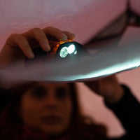 Überkopf-Ablage/+ Viele seitliche Fächer zum Verstauen