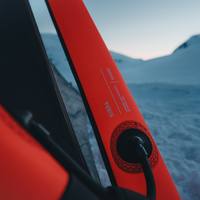 Zweilagiger Luftrahmen / TPU-Schlauch ummantelt von reißfestem 140 HPE Dacron - extrem stabil, unter Extrembedingungen getestet. Zusätzlich verstärkt wo Bodenkontakt besteht. 